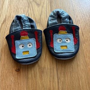 Infant Black Leather Robot Soft-Sole Shoes- Unisex- Size 0-6 mo